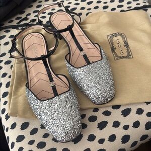 Gucci Women's Silver Glitter Flats with Black Straps